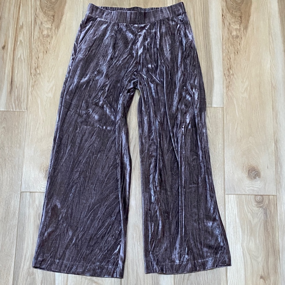 💥5 for $18💥 Velvet Wide-Leg Pants in Shimmery Lavendar